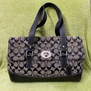 Vintage Coach Hampton's flap bag
